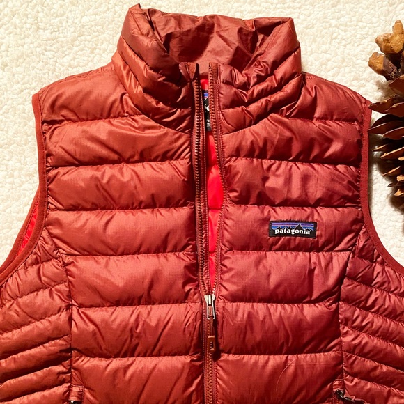 Patagonia Down Sweater Vest - Picture 2 of 8